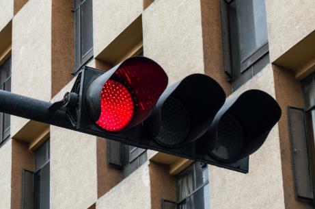 rødt trafikklys - Klikk for stort bilde