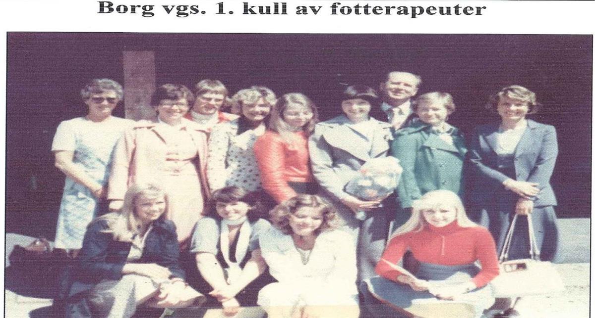 Eldre bilde av en gruppe med personer som gikk på Borg videregående skole - Klikk for stort bilde