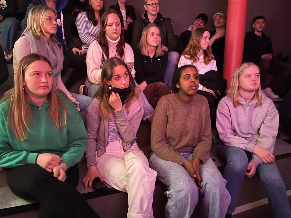 Elever besøker Wasaskolan - Klikk for stort bilde